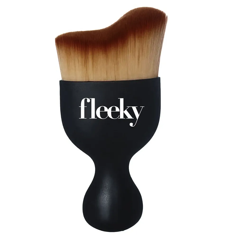 fleeky Kabuki Tan Brush 