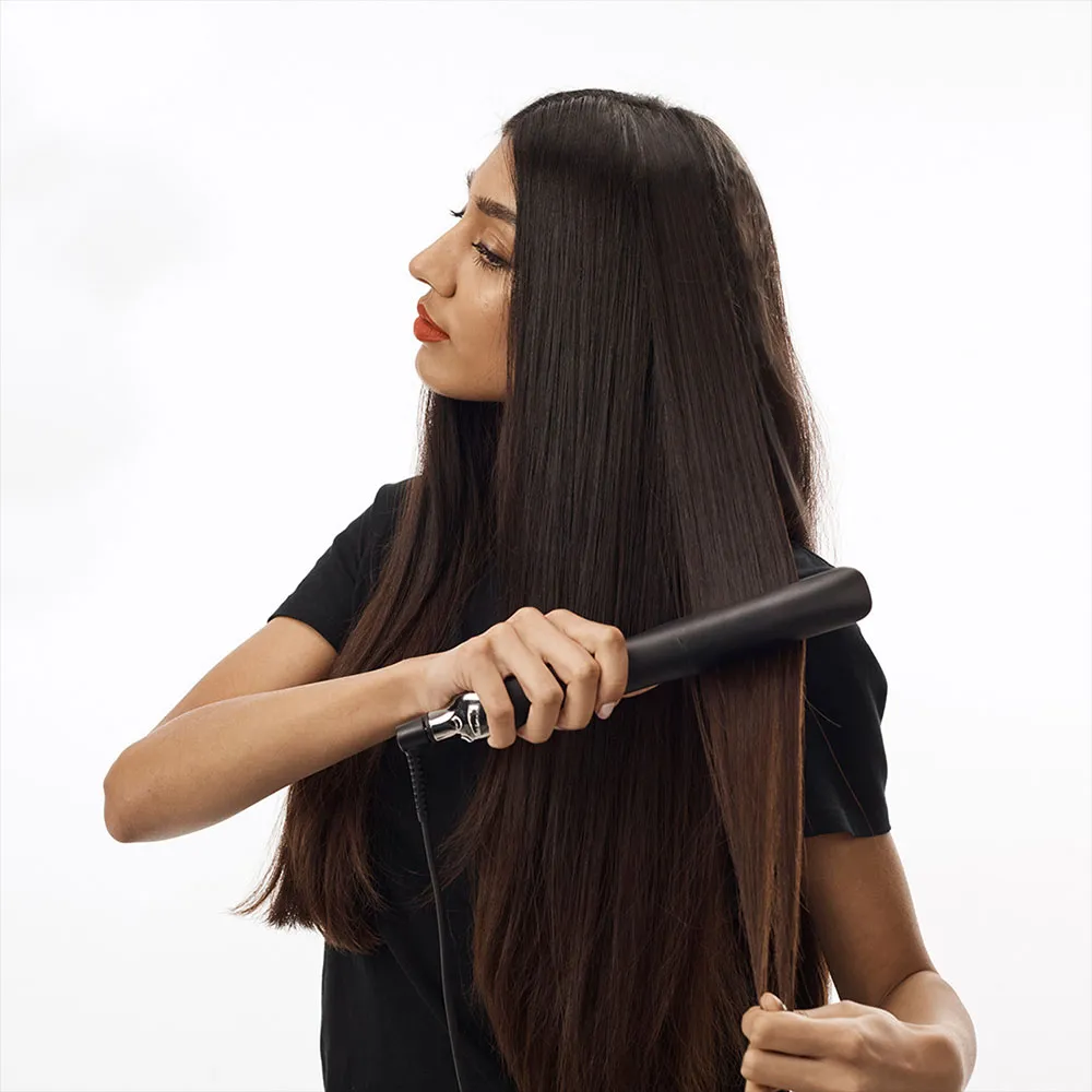 ghd straight on - straight & smooth spray 120ml 2 ghd straight on - straight & smooth spray 120ml